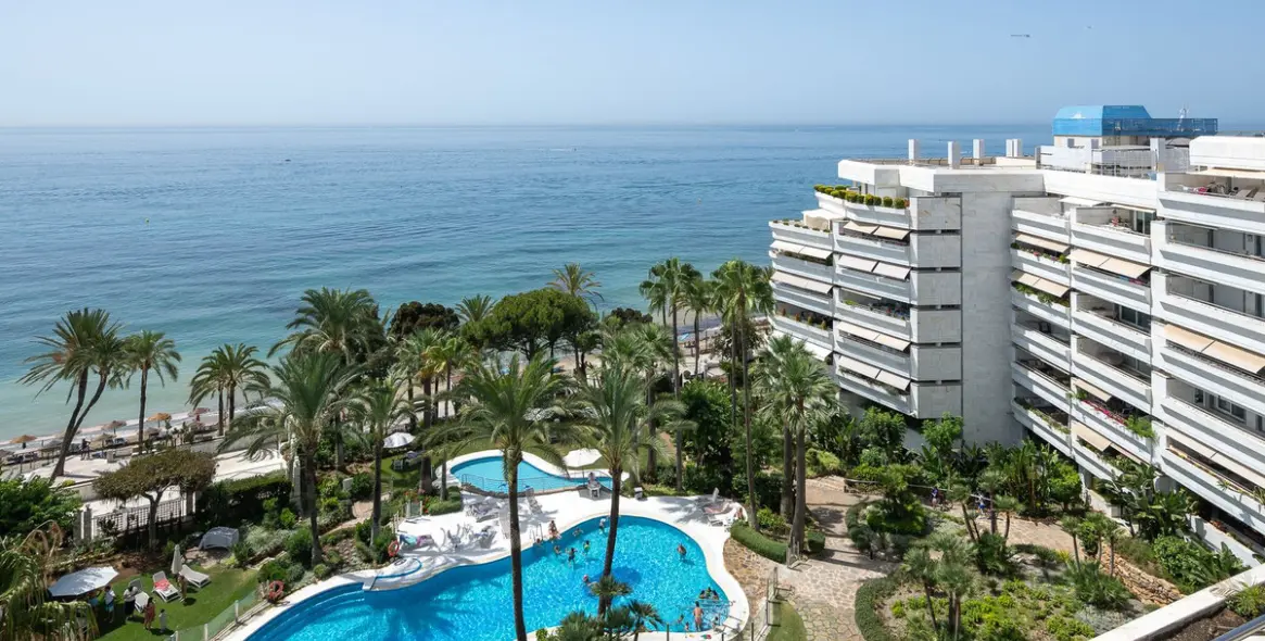 Продажа апартаментов на среднем этаже в Marbella 26