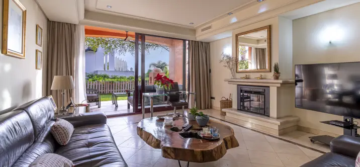 Sale of semi-detached house in The Golden Mile 4