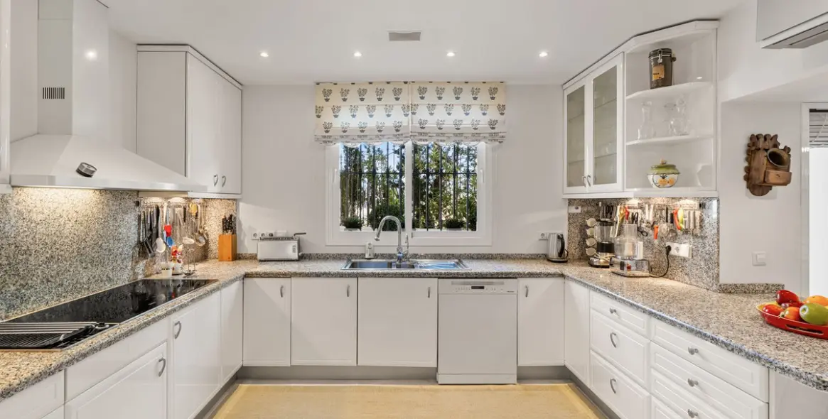 Sale of duplex in La Heredia 7