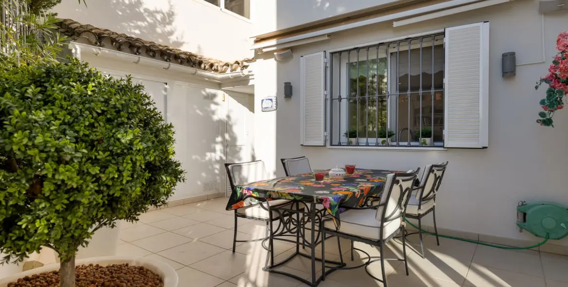 Sale of duplex in La Heredia 11