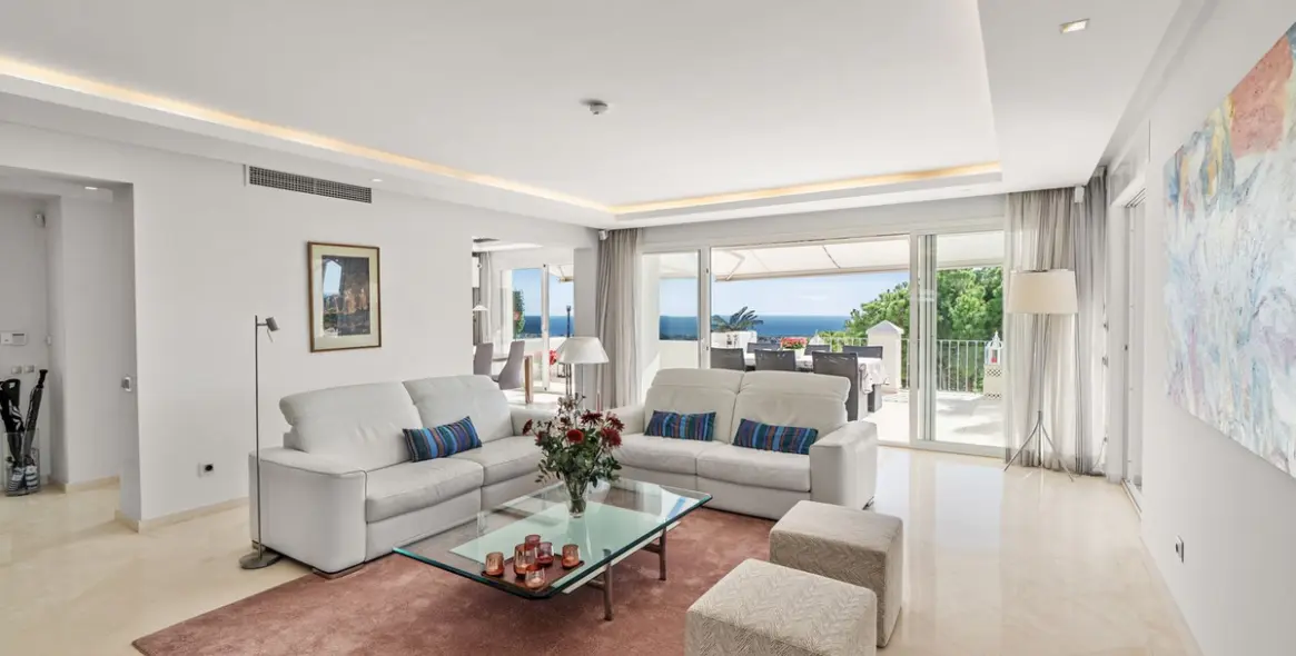 Sale of duplex in La Heredia 12