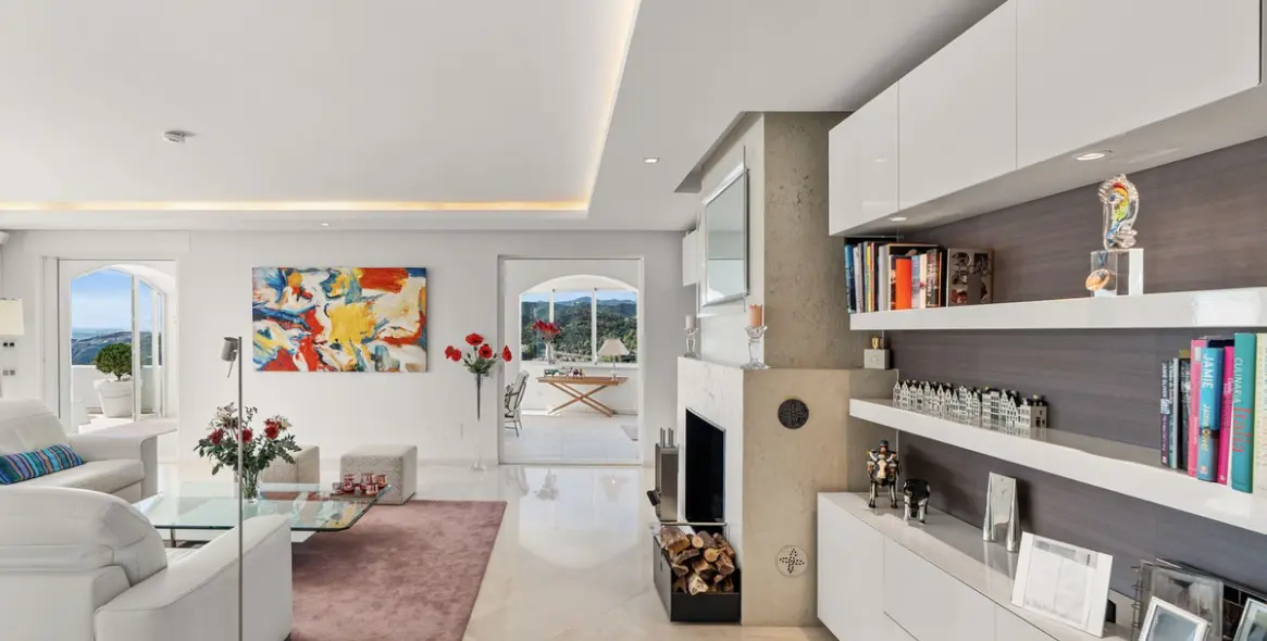 Sale of duplex in La Heredia 16