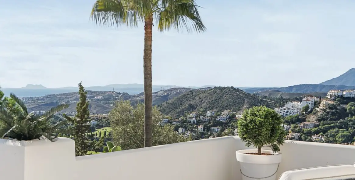 Sale of duplex in La Heredia 18