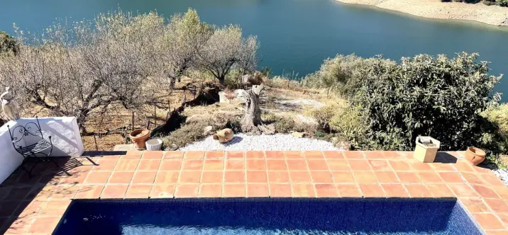 Sale of detached villa in Istán 0