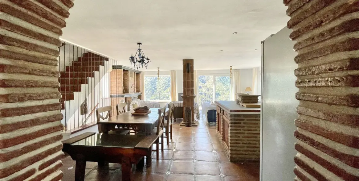 Sale of detached villa in Istán 13