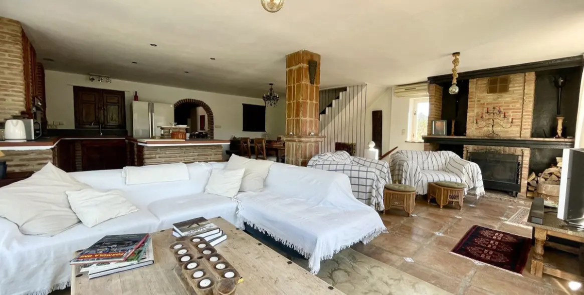 Sale of detached villa in Istán 20