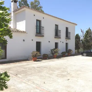 Sale of detached villa in Valtocado