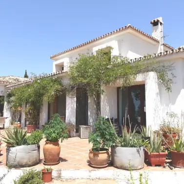 Sale of detached villa in Valtocado