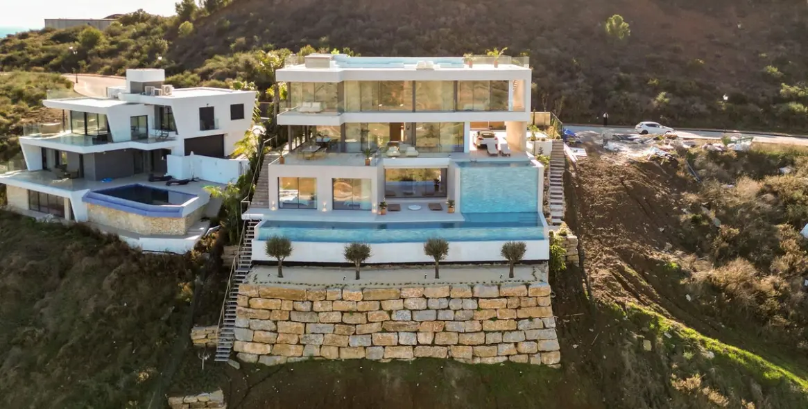 Sale of detached villa in La Cala Golf 1