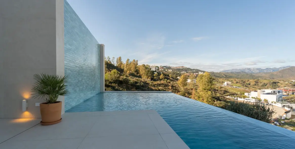 Sale of detached villa in La Cala Golf 6