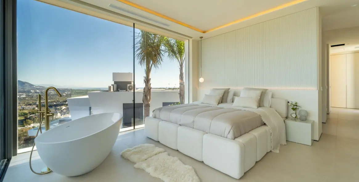 Продажа  отдельно стоящей виллы в La Cala Golf 27