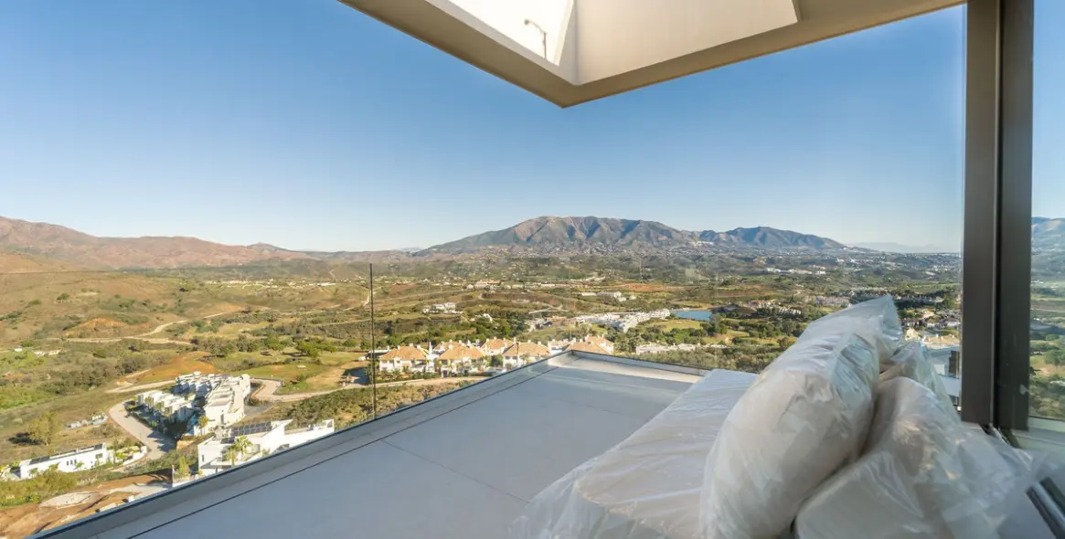 Продажа  отдельно стоящей виллы в La Cala Golf 28