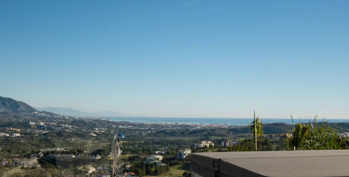 Продажа  отдельно стоящей виллы в La Cala Golf 40