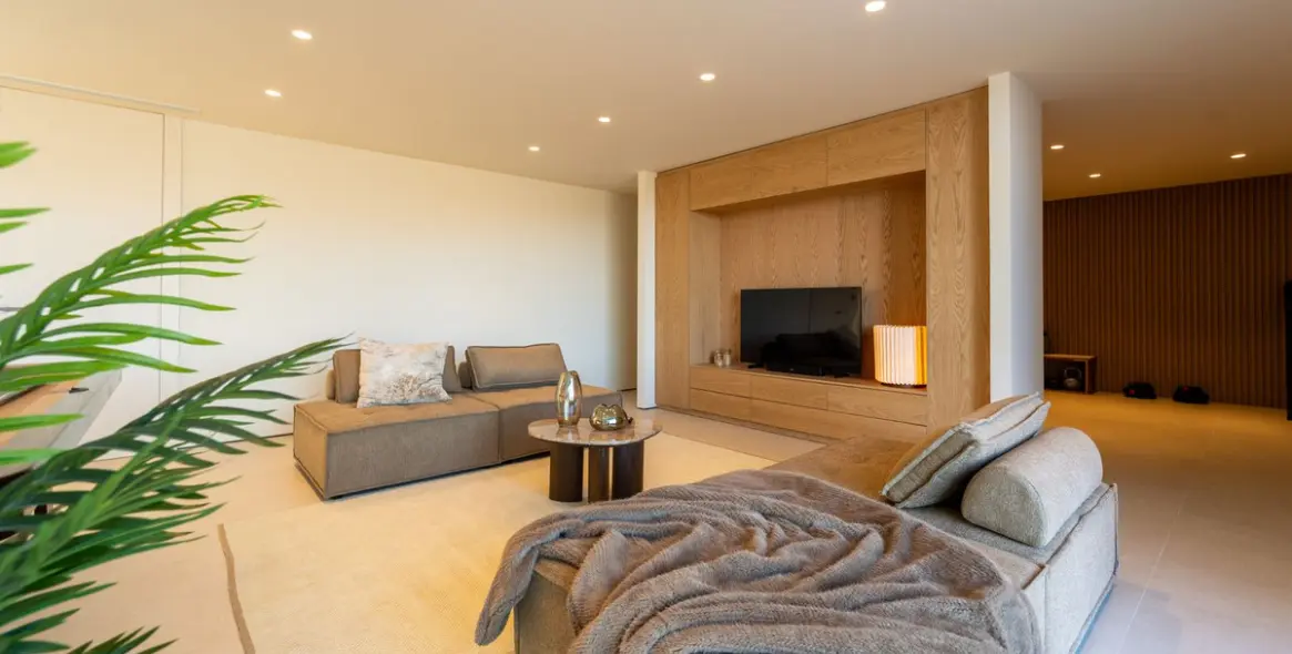 Продажа  отдельно стоящей виллы в La Cala Golf 43