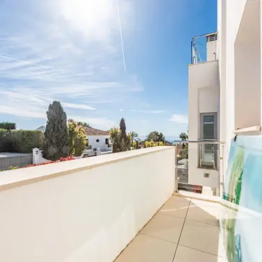 Sale of townhouse in The Golden Mile