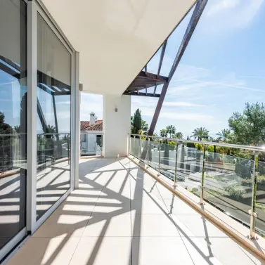 Sale of townhouse in The Golden Mile