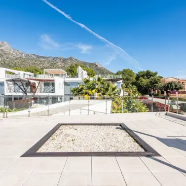 Sale of townhouse in The Golden Mile