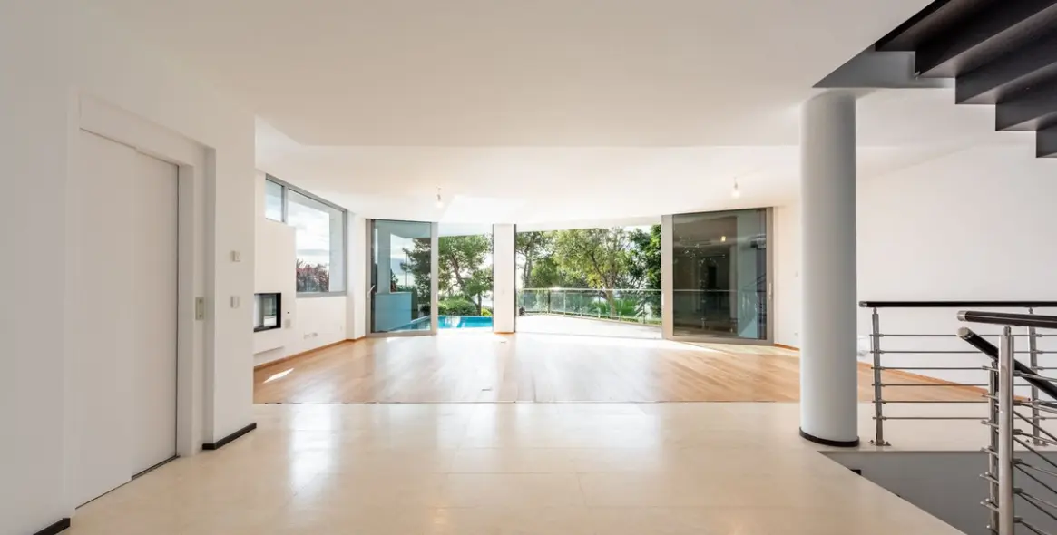 Sale of townhouse in The Golden Mile 19