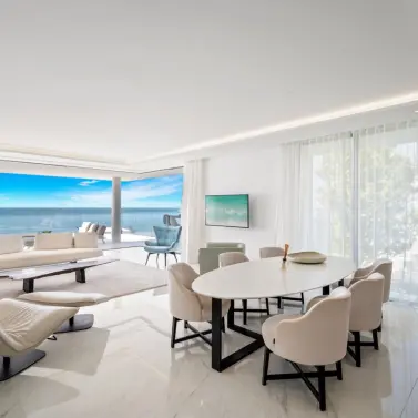 Краткосрочная аренда апартаментов на среднем этаже в Estepona