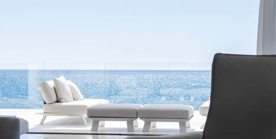 Краткосрочная аренда апартаментов на среднем этаже в Estepona 27