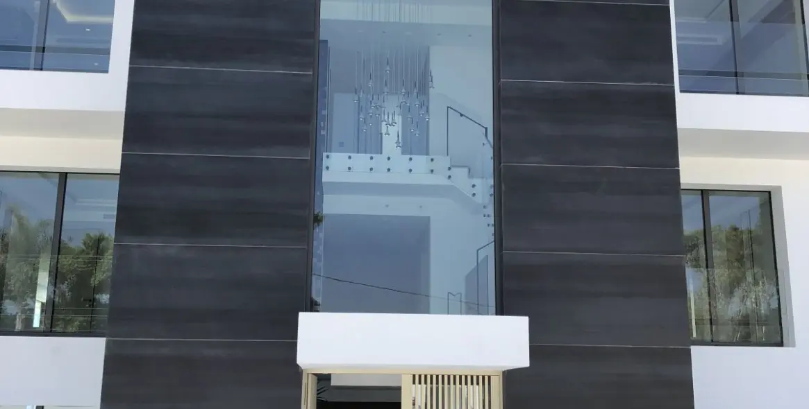 Alquiler a largo plazo de apartamento en planta media en Estepona 22