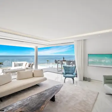 Short-term rent of middle floor apartment in Estepona