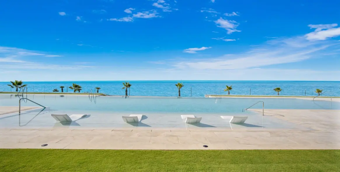 Short-term rent of middle floor apartment in Estepona 37