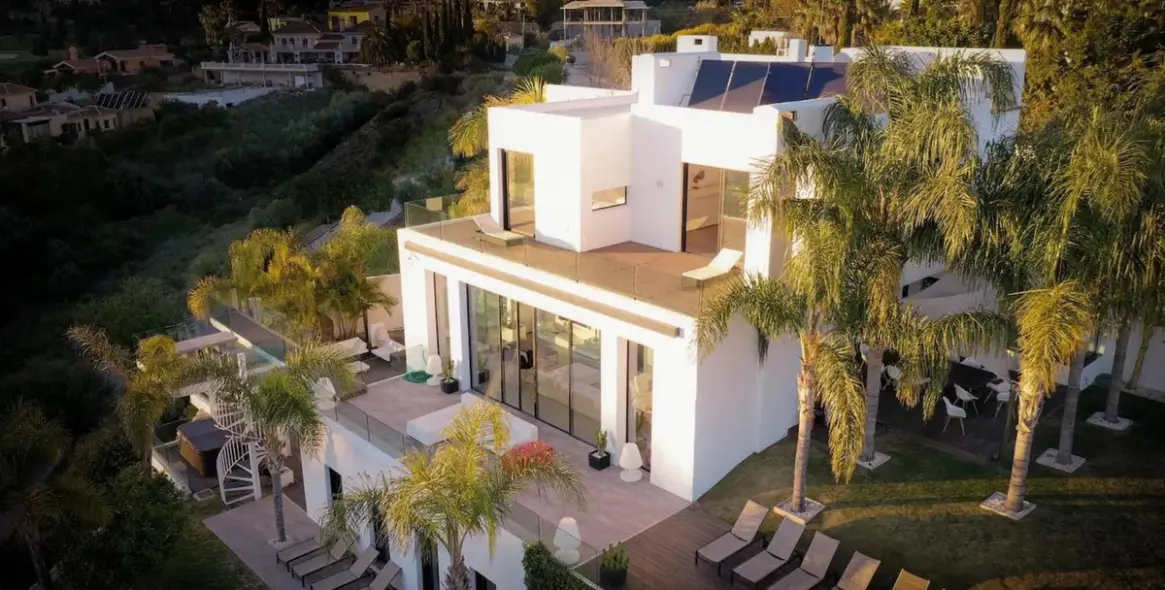 Short-term rent of detached villa in Benahavís 14