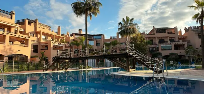 Long-term rent of middle floor apartment in Guadalmina Baja 2