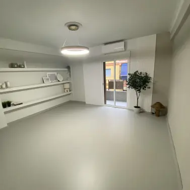 Sale of middle floor apartment in Fuengirola