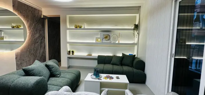 Sale of middle floor apartment in Fuengirola 2