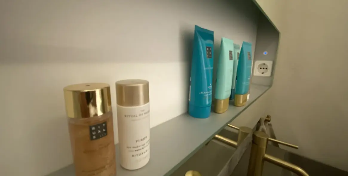 Sale of middle floor apartment in Fuengirola 15