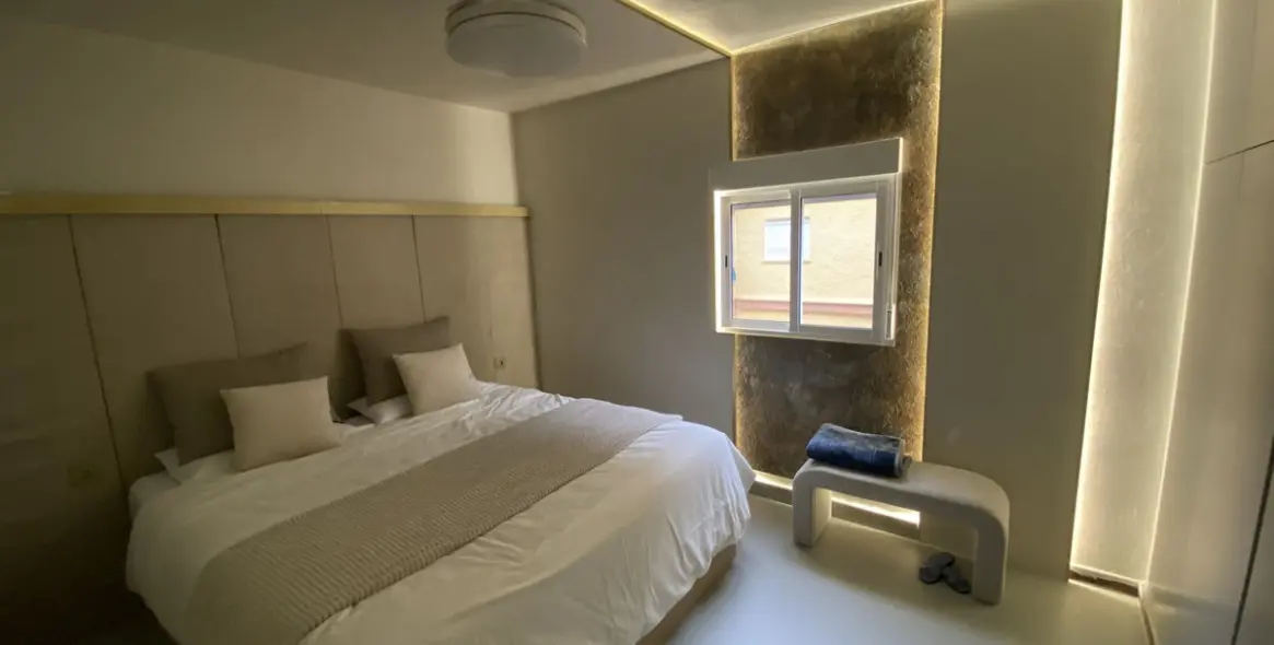 Sale of middle floor apartment in Fuengirola 17