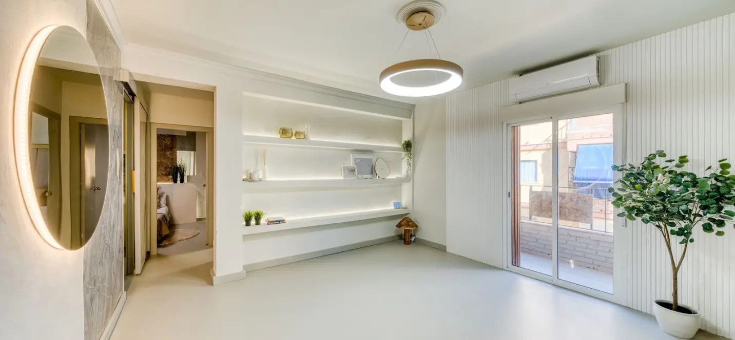 Venta de apartamento en planta media en Fuengirola 1