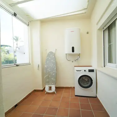 Sale of penthouse in Elviria