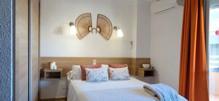 Sale of middle floor apartment in Fuengirola 1