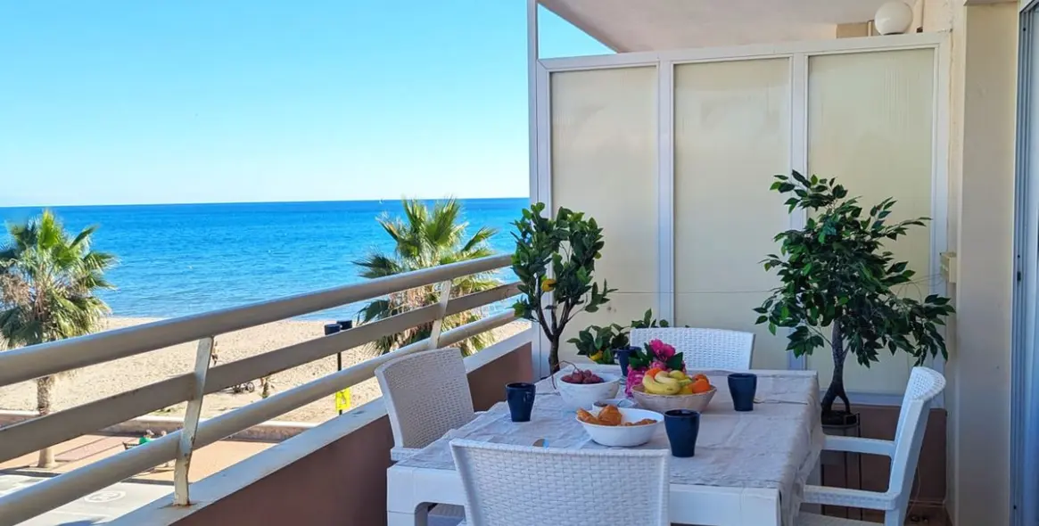 Sale of middle floor apartment in Fuengirola 3