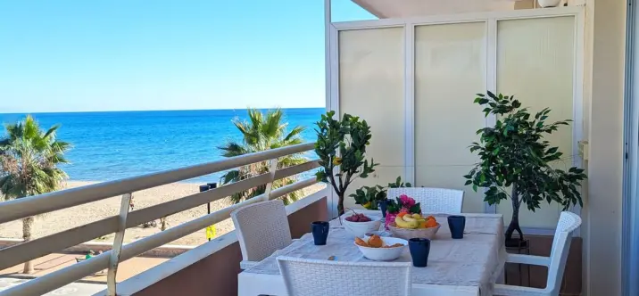 Sale of middle floor apartment in Fuengirola 2