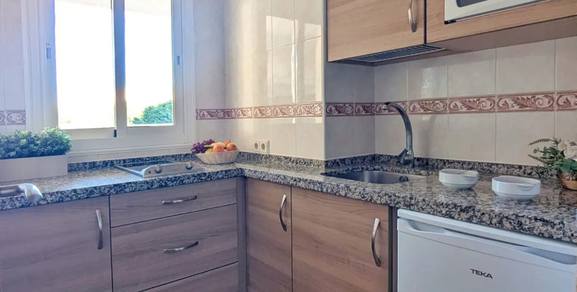 Sale of middle floor apartment in Fuengirola 4