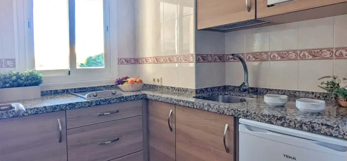 Sale of middle floor apartment in Fuengirola 3