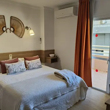 Sale of middle floor apartment in Fuengirola