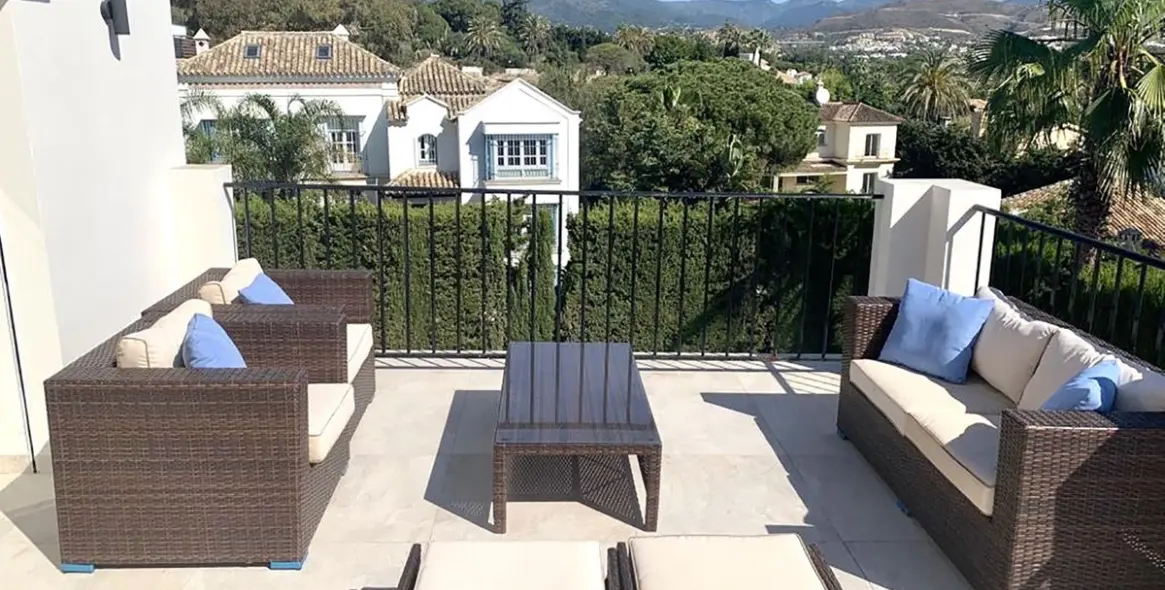 Sale of detached villa in Nueva Andalucía 20