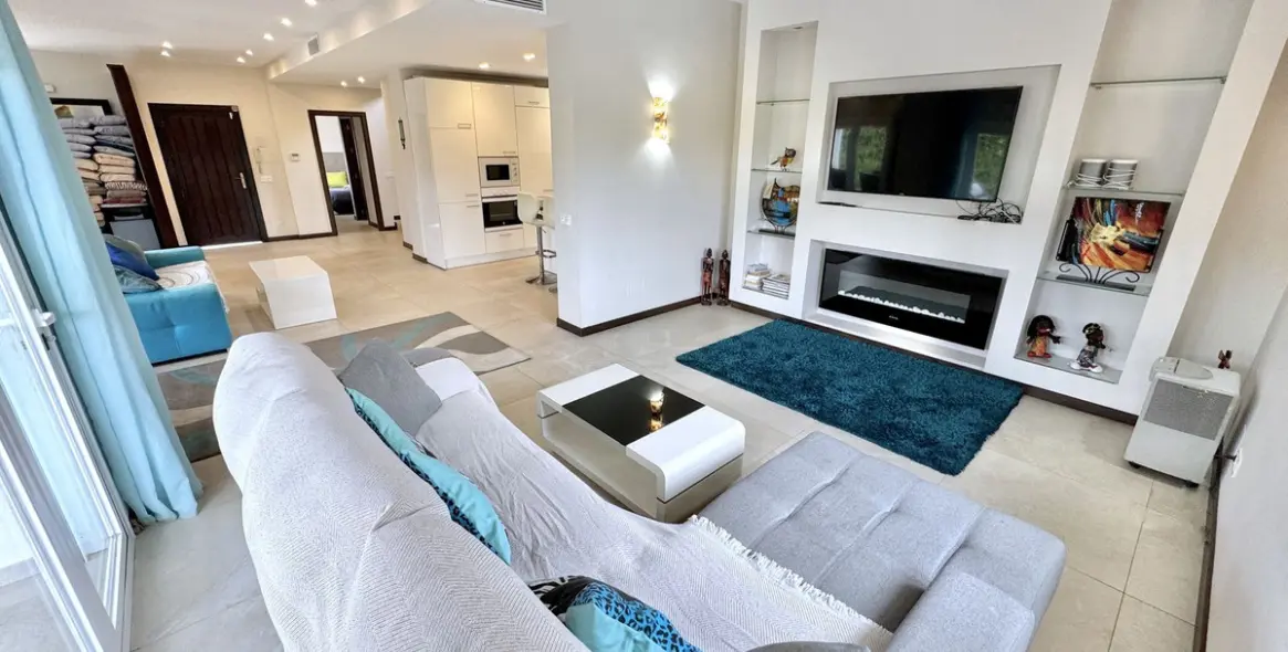 Sale of detached villa in Nueva Andalucía 9