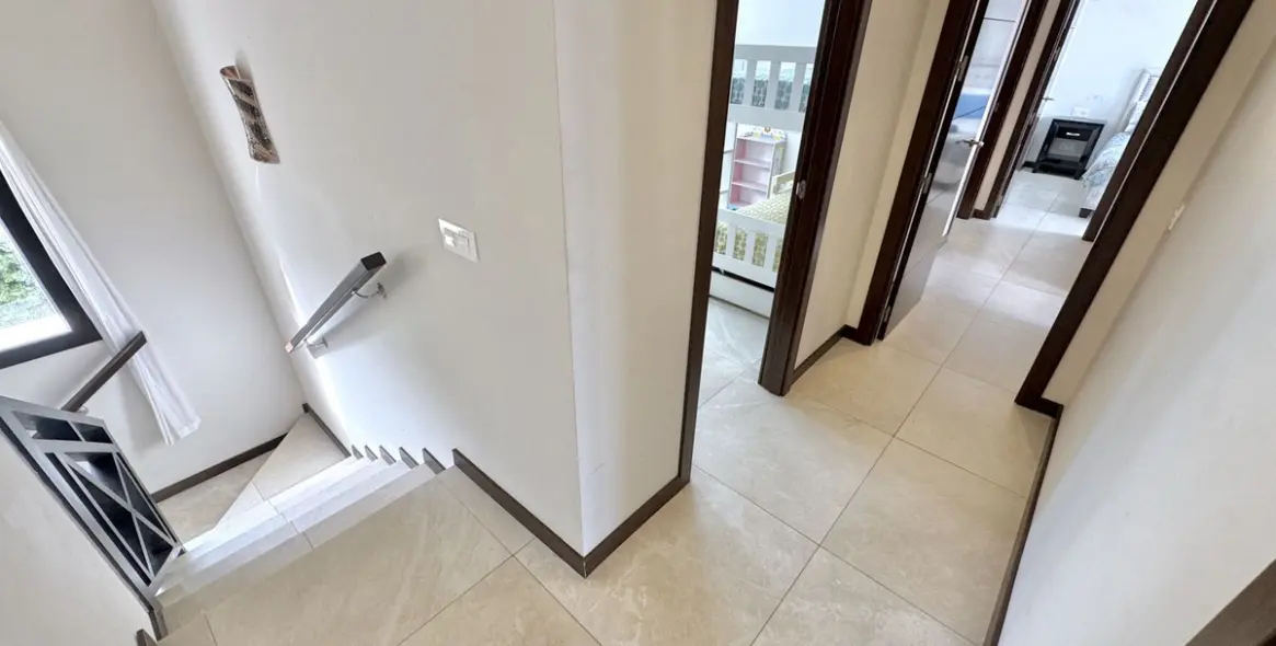 Sale of detached villa in Nueva Andalucía 16