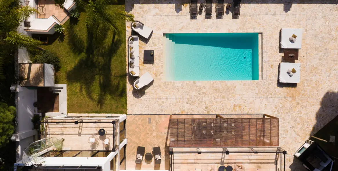 Sale of detached villa in Artola 3