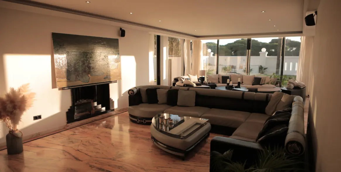 Sale of detached villa in Artola 11