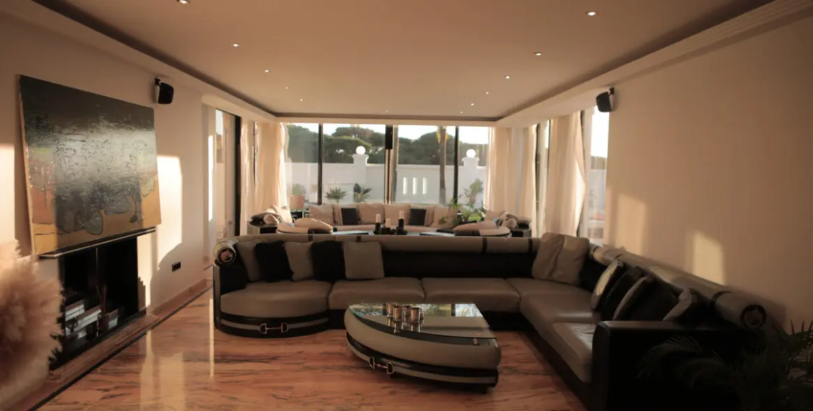 Sale of detached villa in Artola 12