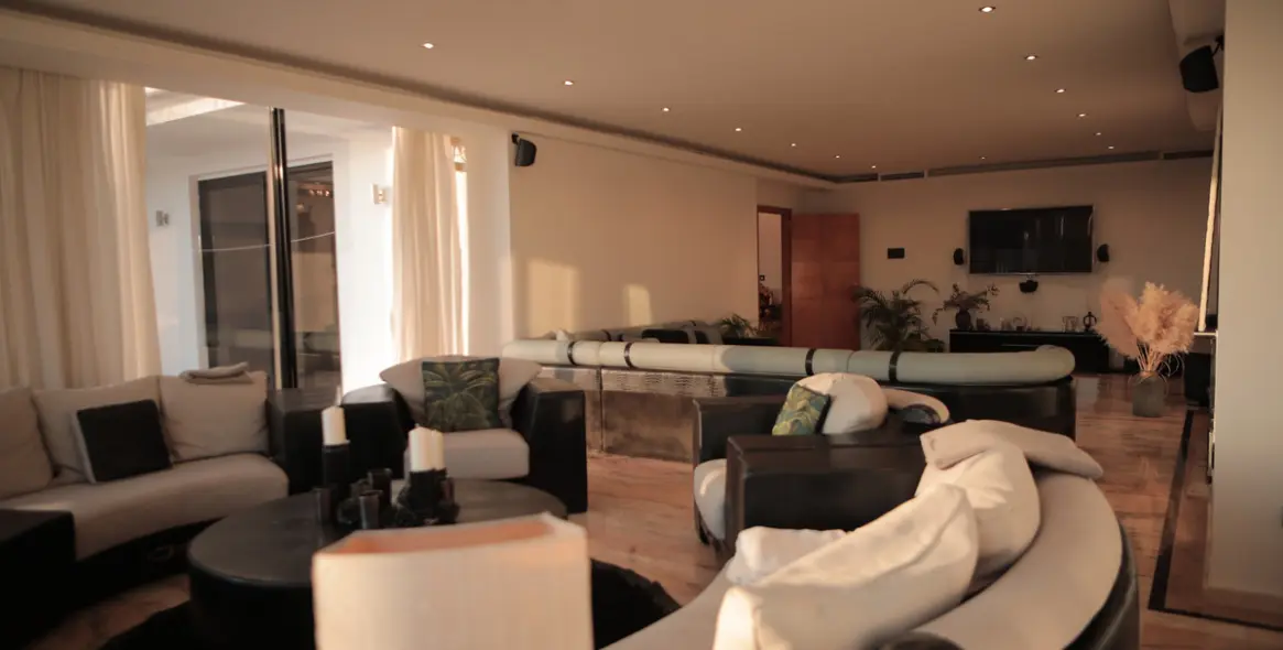 Sale of detached villa in Artola 13