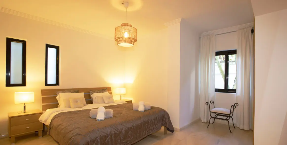 Продажа  отдельно стоящей виллы в Artola 34