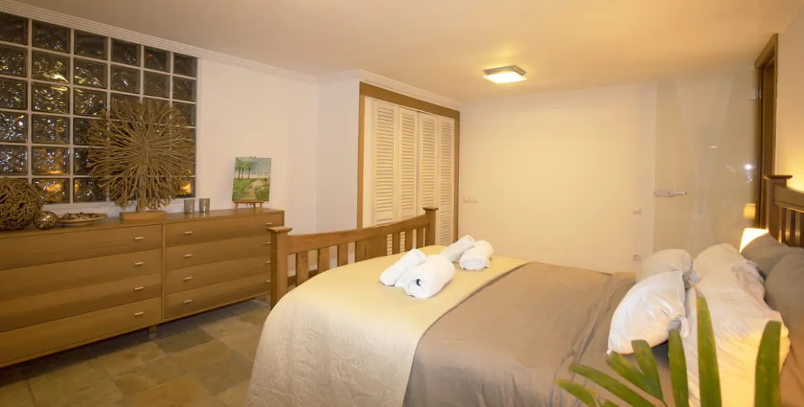 Продажа  отдельно стоящей виллы в Artola 36